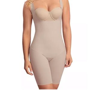 Leonisa Women's Moderate compression  Tummy-Control shapewear